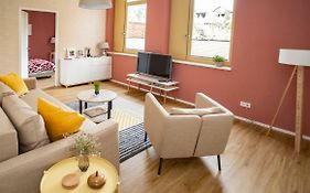 Eckhof Domizil - Großzügige Ferienwohnung mit kleinem Garten in der Altstadt von Gotha